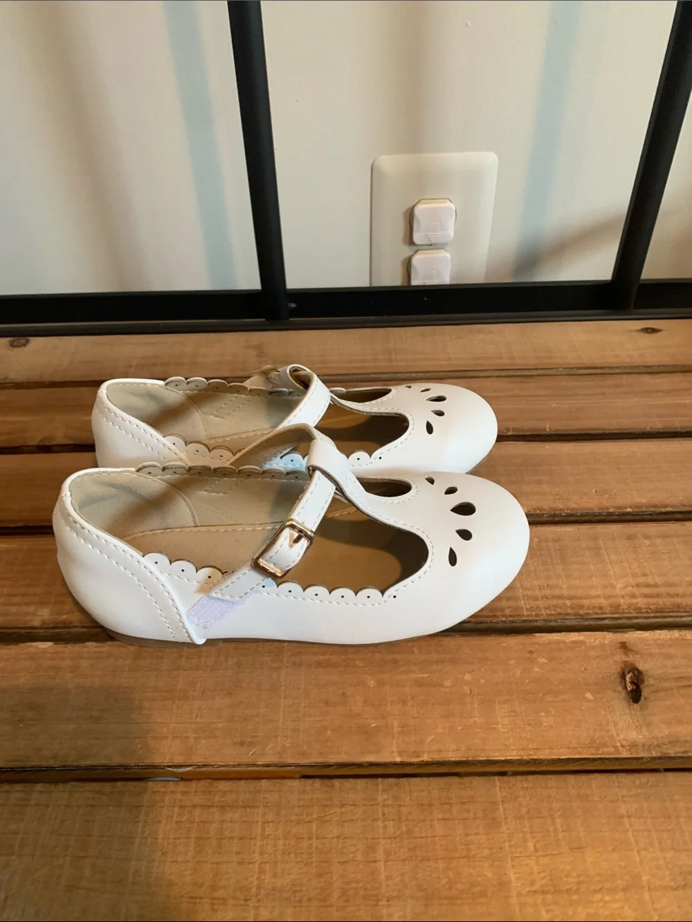N/A girls white